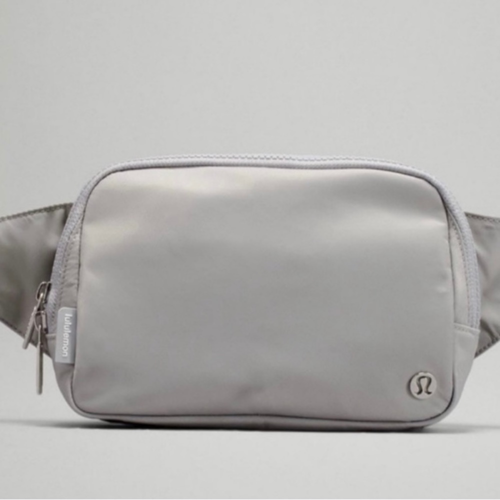 Lululemon Everywhere Belt Bag (large)